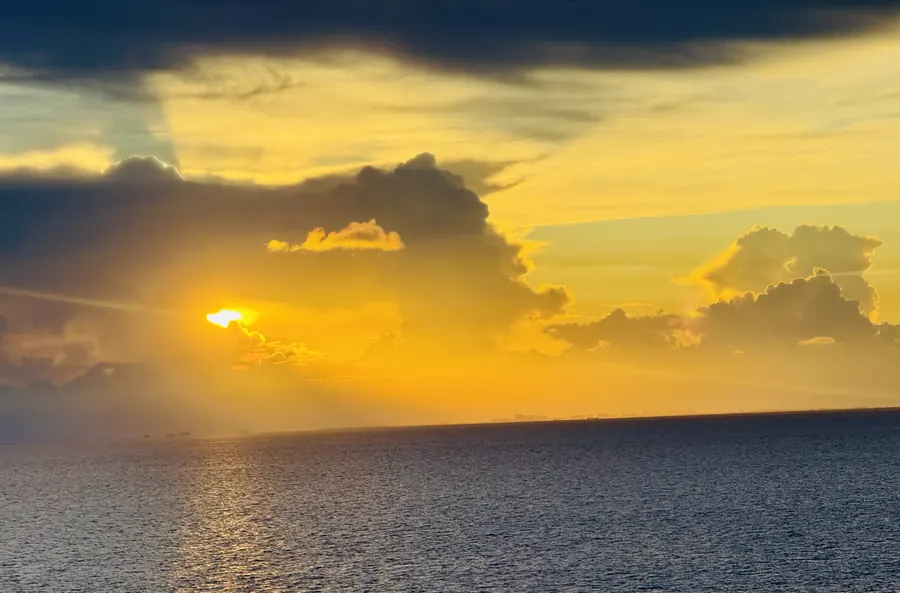 Sonnenuntergang über dem Meer